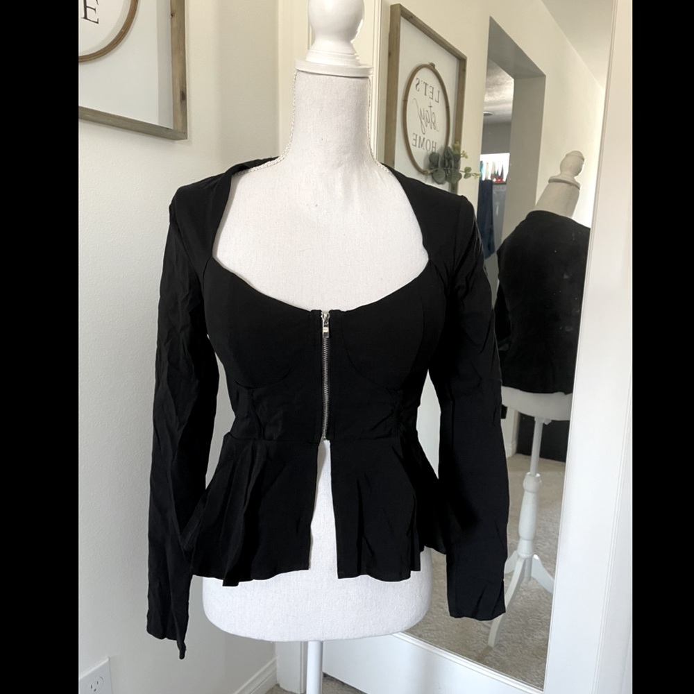 Long-sleeve Cropped Peplum Top with Front Zipper